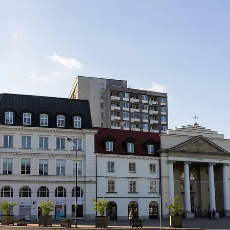 Old Town Grand Theatre 2 *