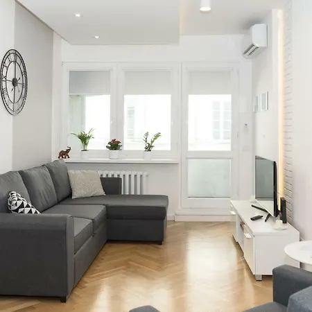 Old Town Grand Theatre 2 ワルシャワ