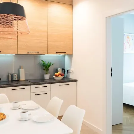 Old Town Grand Theatre 2 * ורשה